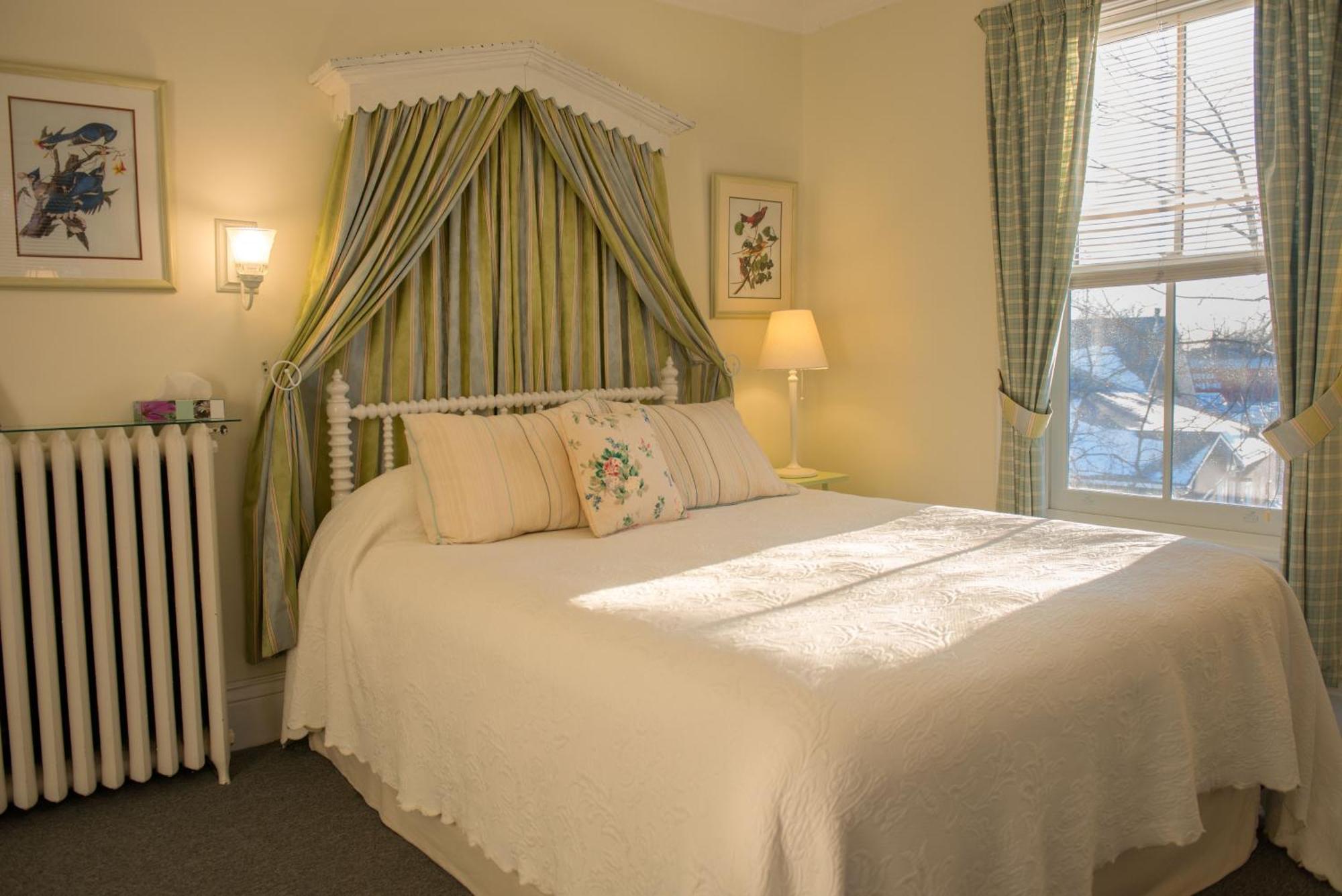 Dunlop Inn Baddeck Ngoại thất bức ảnh