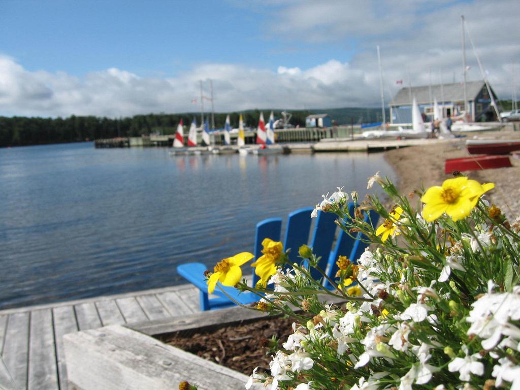 Dunlop Inn Baddeck Ngoại thất bức ảnh